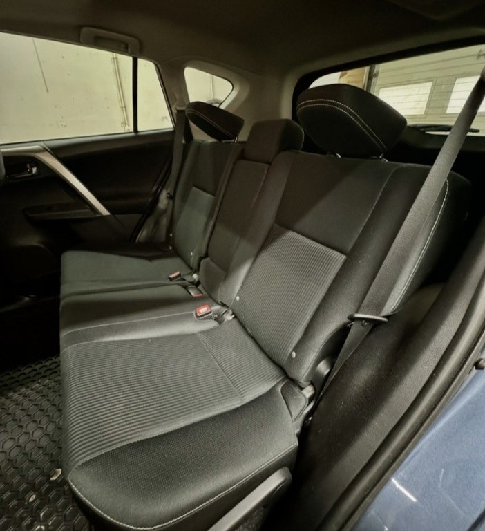 Toyota RAV4 XLE AWD 2014 à Montague, Île-du-Prince-Édouard - 15 - w1024h768px