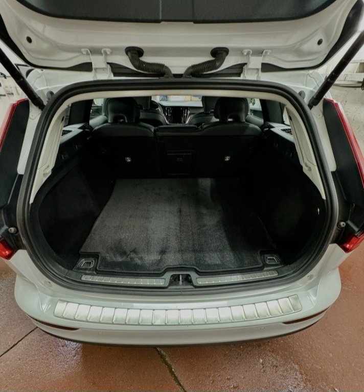 2021 Volvo V60 T6 AWD in Montague, Prince Edward Island - 16 - w1024h768px