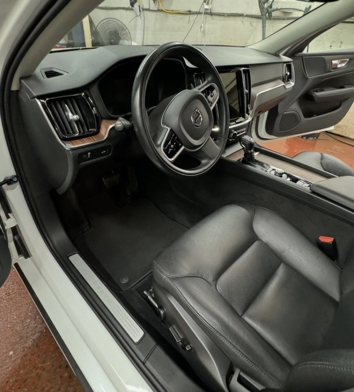 2021 Volvo V60 T6 AWD in Montague, Prince Edward Island - 9 - w1024h768px