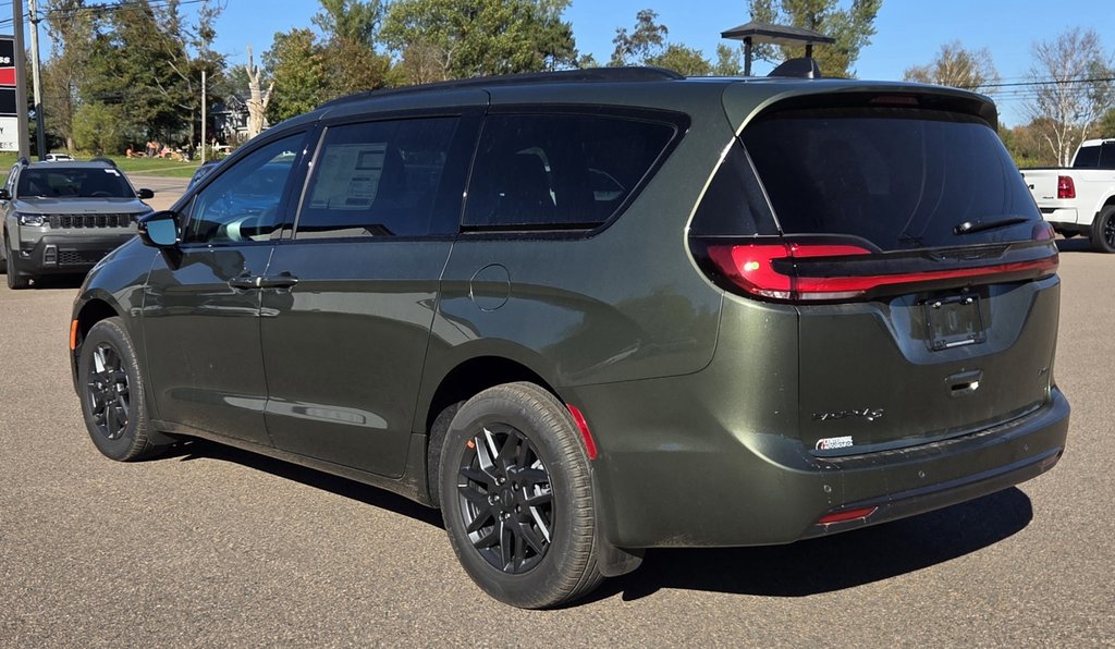 2027 Chrysler Pacifica SELECT AWD in Montague, Prince Edward Island - 5 - w1024h768px