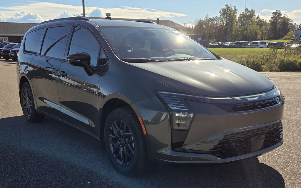 2027 Chrysler Pacifica SELECT AWD in Montague, Prince Edward Island - 1 - w1024h768px