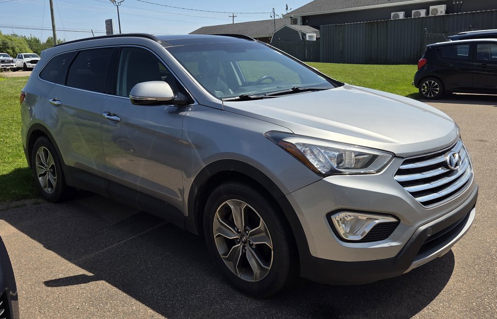 2015 Hyundai Santa Fe XL Luxury AWD in Montague, Prince Edward Island - 1 - w1024h768px