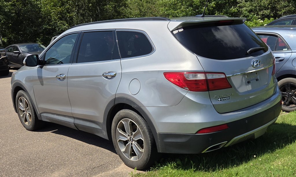 2015 Hyundai Santa Fe XL Luxury AWD in Montague, Prince Edward Island - 3 - w1024h768px