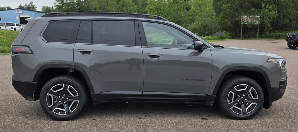 Jeep Cherokee LAREDO 2026 à Montague, Île-du-Prince-Édouard - 2 - w1024h768px