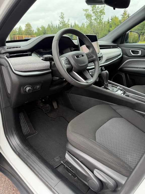 2024 Jeep Compass Sport 4x4 in Montague, Prince Edward Island - 10 - w1024h768px