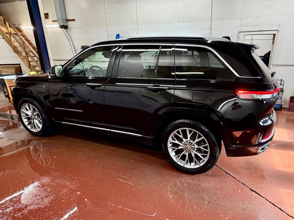 2022 Jeep Grand Cherokee 4xe Summit 4x4 | Plug-In Hybrid in Montague, Prince Edward Island - 7 - w1024h768px