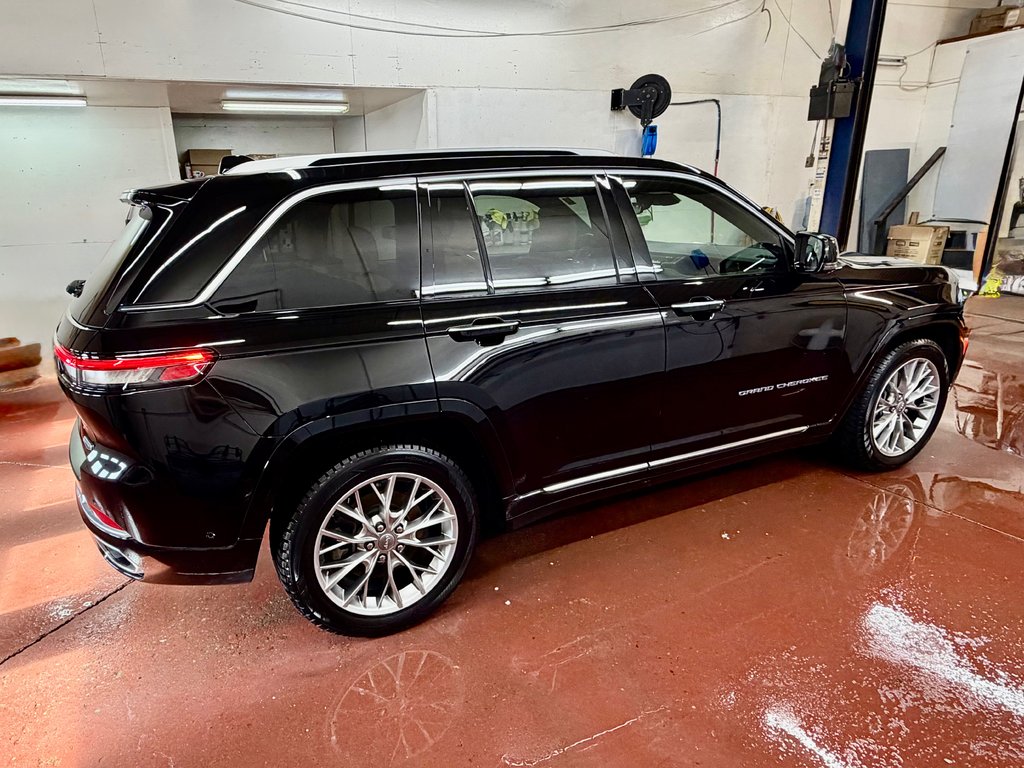 2022 Jeep Grand Cherokee 4xe Summit 4x4 | Plug-In Hybrid in Montague, Prince Edward Island - 4 - w1024h768px
