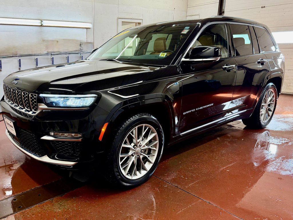 2022 Jeep Grand Cherokee 4xe Summit 4x4 | Plug-In Hybrid in Montague, Prince Edward Island - 2 - w1024h768px