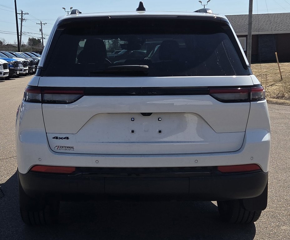 2024 Jeep Grand Cherokee Altitude 4x4 in Montague, Prince Edward Island - 4 - w1024h768px
