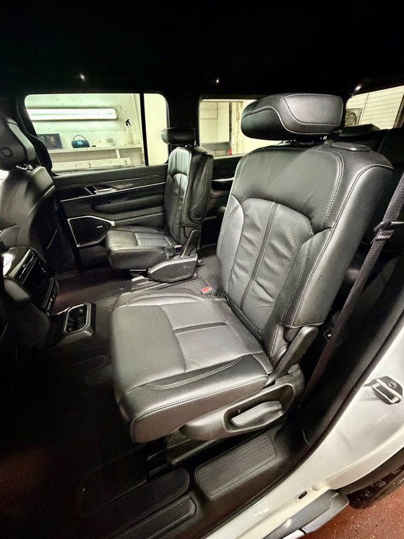 2022 Jeep Wagoneer Series III 4x4 in Montague, Prince Edward Island - 15 - w1024h768px