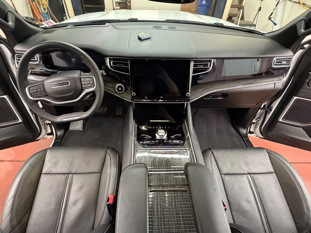 2022 Jeep Wagoneer Series III 4x4 in Montague, Prince Edward Island - 13 - w1024h768px