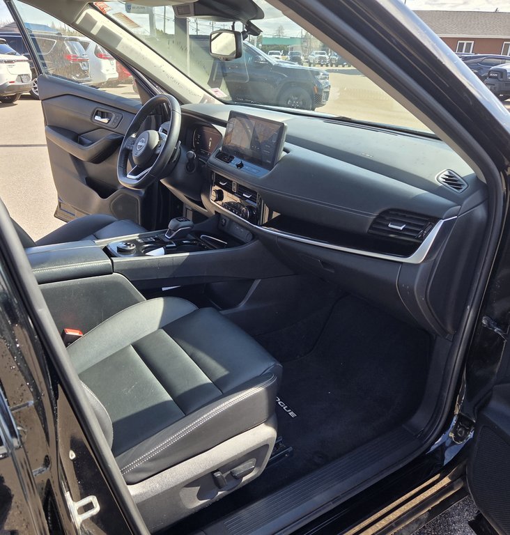 2024 Nissan Rogue SL AWD in Montague, Prince Edward Island - 9 - w1024h768px
