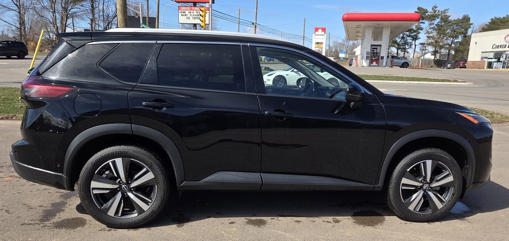 2024 Nissan Rogue SL AWD in Montague, Prince Edward Island - 2 - w1024h768px
