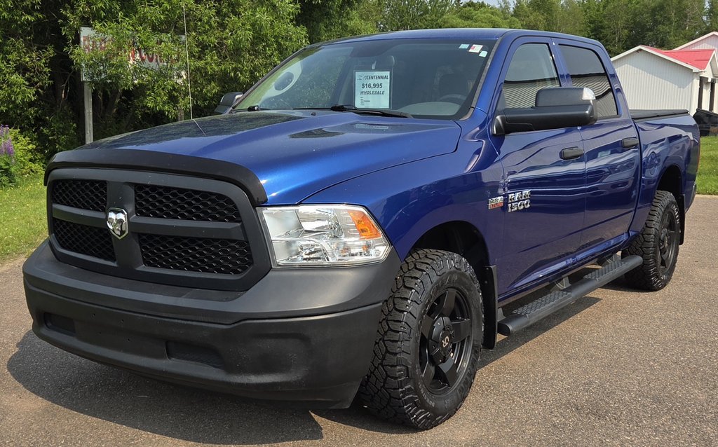 2017 Ram 1500 Tradesman Crew Cab 4x4 in Montague, Prince Edward Island - 7 - w1024h768px