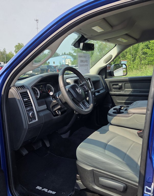 2017 Ram 1500 Tradesman Crew Cab 4x4 in Montague, Prince Edward Island - 14 - w1024h768px
