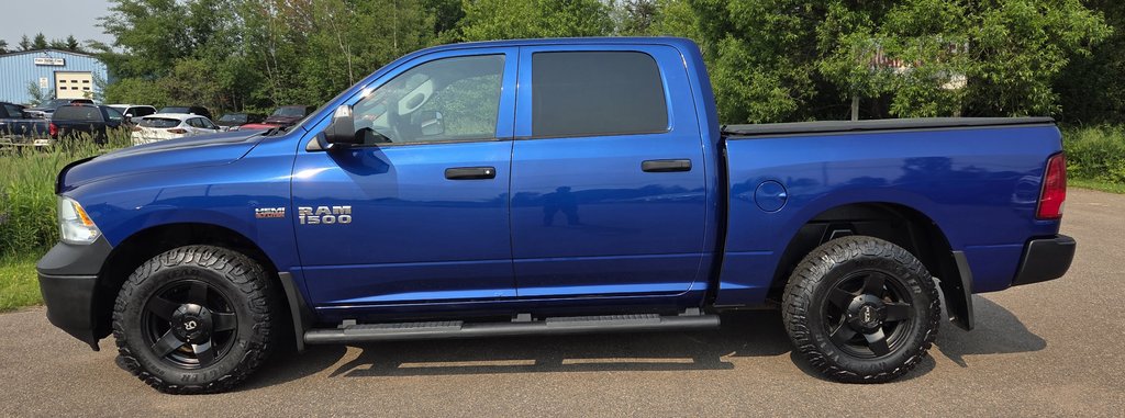 2017 Ram 1500 Tradesman Crew Cab 4x4 in Montague, Prince Edward Island - 6 - w1024h768px