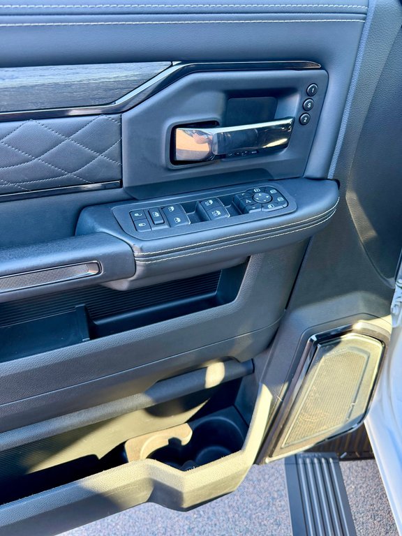 Ram 2500 Limited 4x4 Crew Cab Cummins 2025 à Montague, Île-du-Prince-Édouard - 9 - w1024h768px