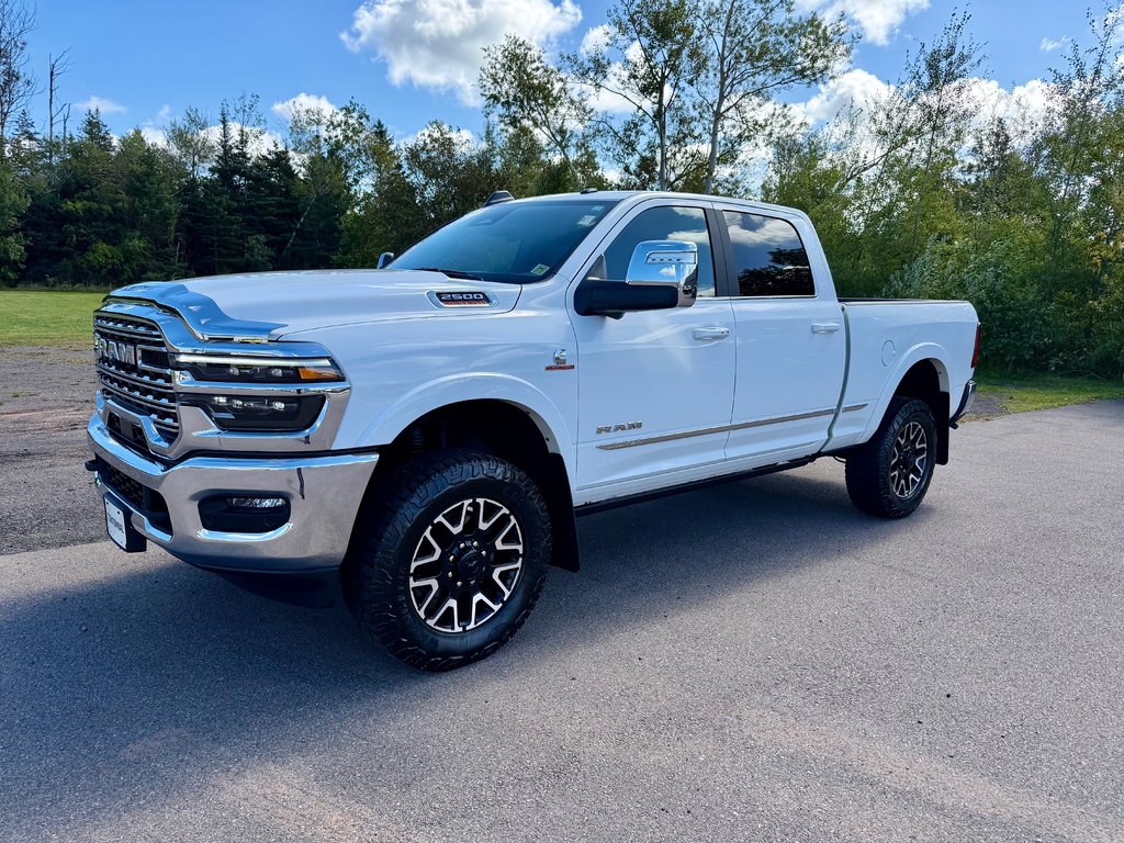 Ram 2500 Limited Crew Cab 4x4 Cummins 2025 à Montague, Île-du-Prince-Édouard - 3 - w1024h768px