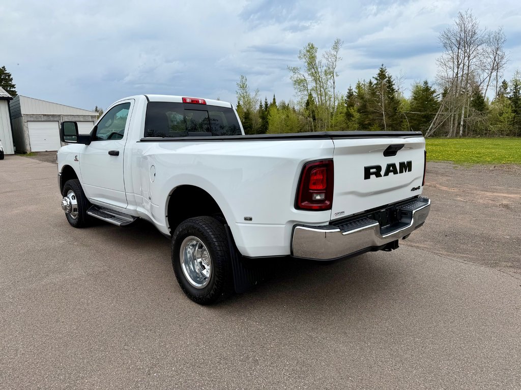 Ram 3500 Tradesman 2023 à Montague, Île-du-Prince-Édouard - 7 - w1024h768px