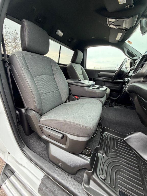 Ram 3500 Tradesman 2023 à Montague, Île-du-Prince-Édouard - 14 - w1024h768px
