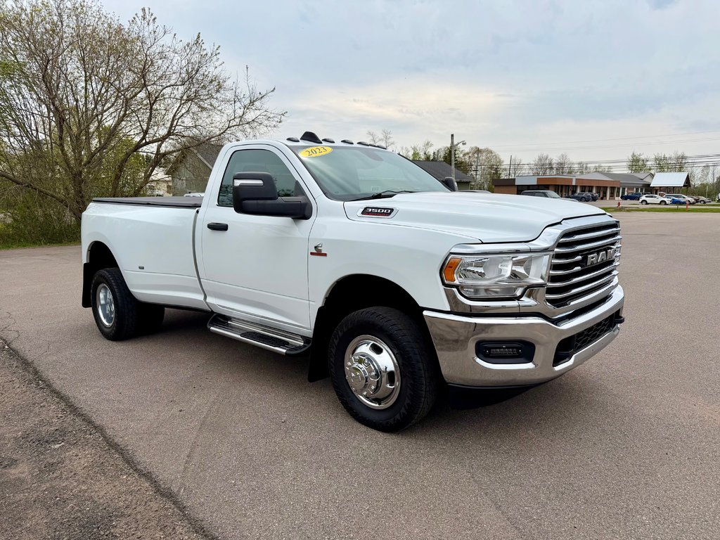 Ram 3500 Tradesman 2023 à Montague, Île-du-Prince-Édouard - 1 - w1024h768px