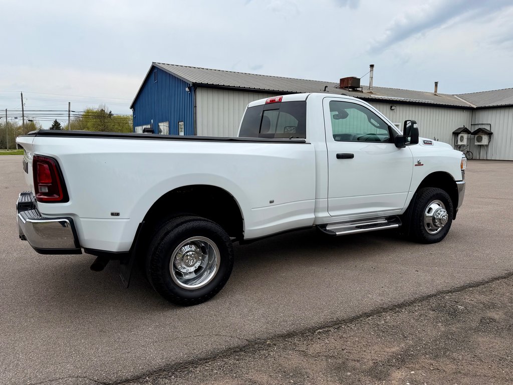 Ram 3500 Tradesman 2023 à Montague, Île-du-Prince-Édouard - 5 - w1024h768px