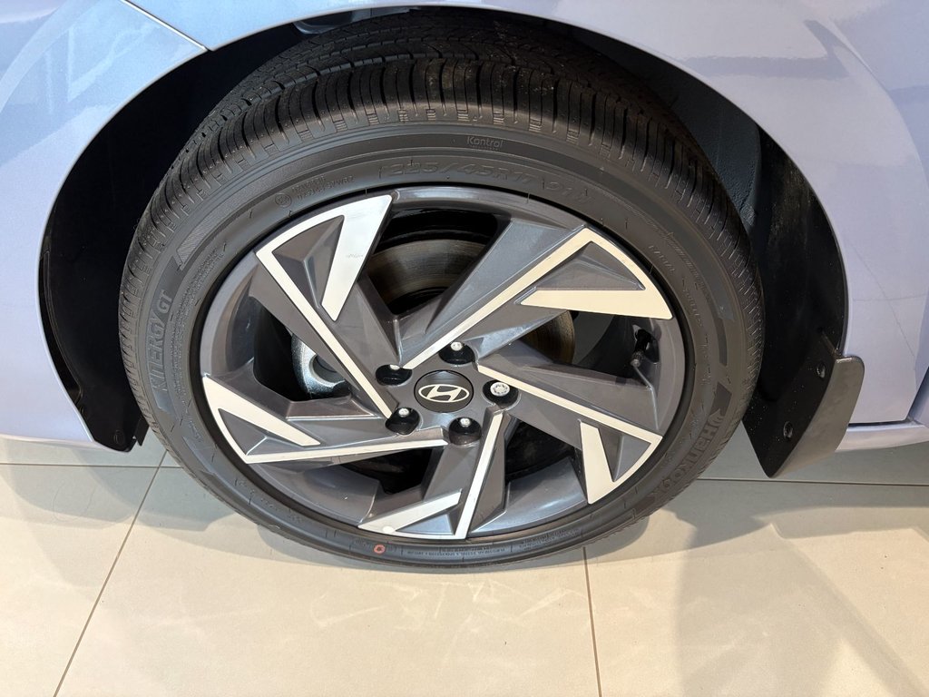 2026 Hyundai ELANTRA HYBRID LUXURY in New Glasgow, Nova Scotia - 14 - w1024h768px