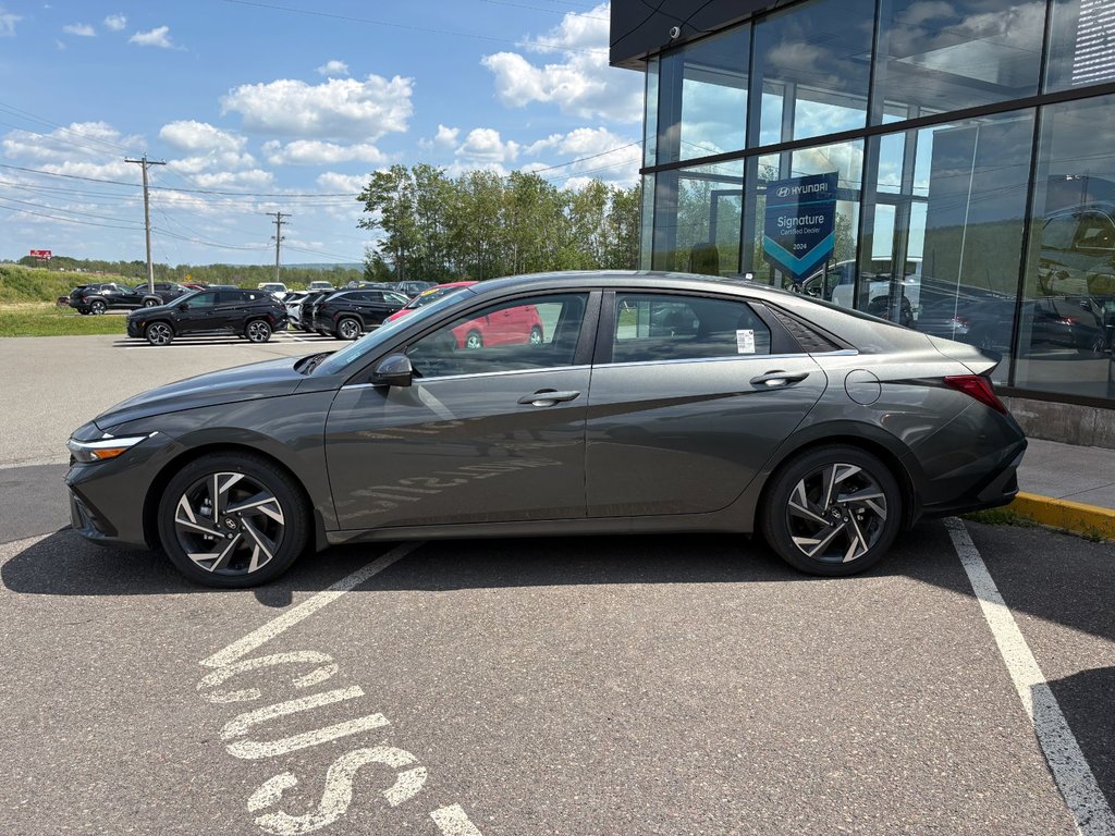 Hyundai ELANTRA HYBRID LUXURY 2026 à New Glasgow, Nouvelle-Écosse - 2 - w1024h768px