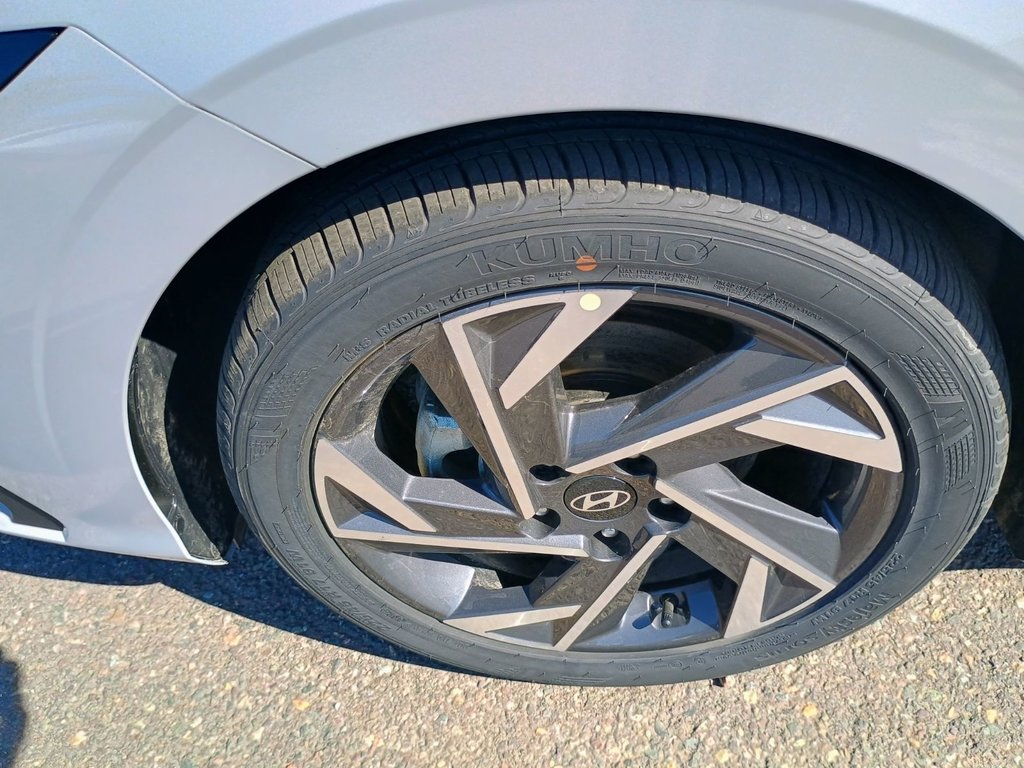 2025 Hyundai Elantra PREFERRED in New Glasgow, Nova Scotia - 14 - w1024h768px