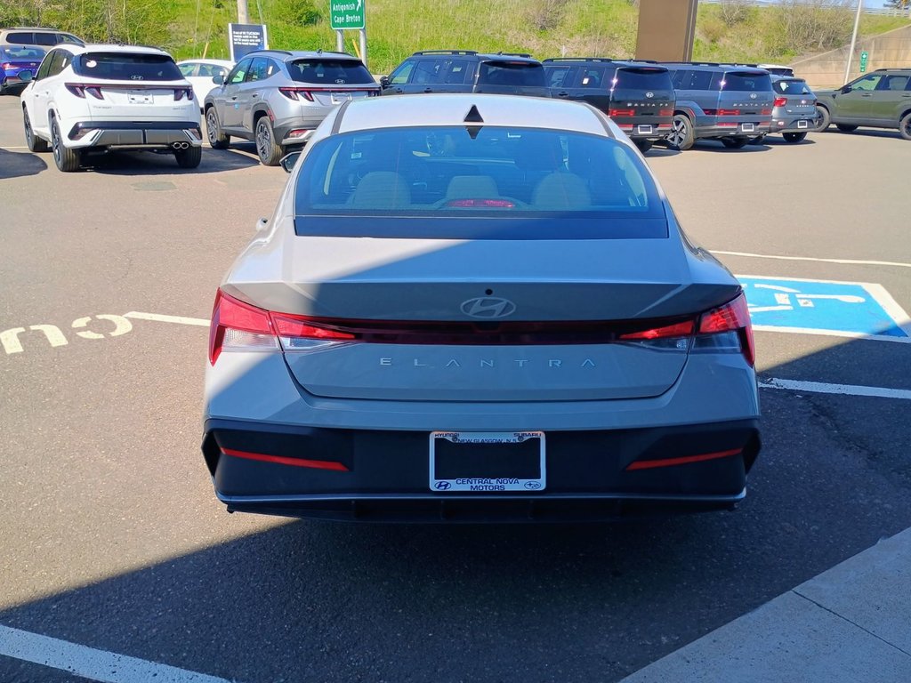 2025 Hyundai Elantra PREFERRED in New Glasgow, Nova Scotia - 4 - w1024h768px