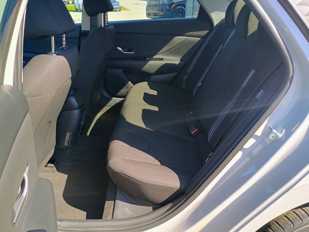 2025 Hyundai Elantra PREFERRED in New Glasgow, Nova Scotia - 13 - w1024h768px