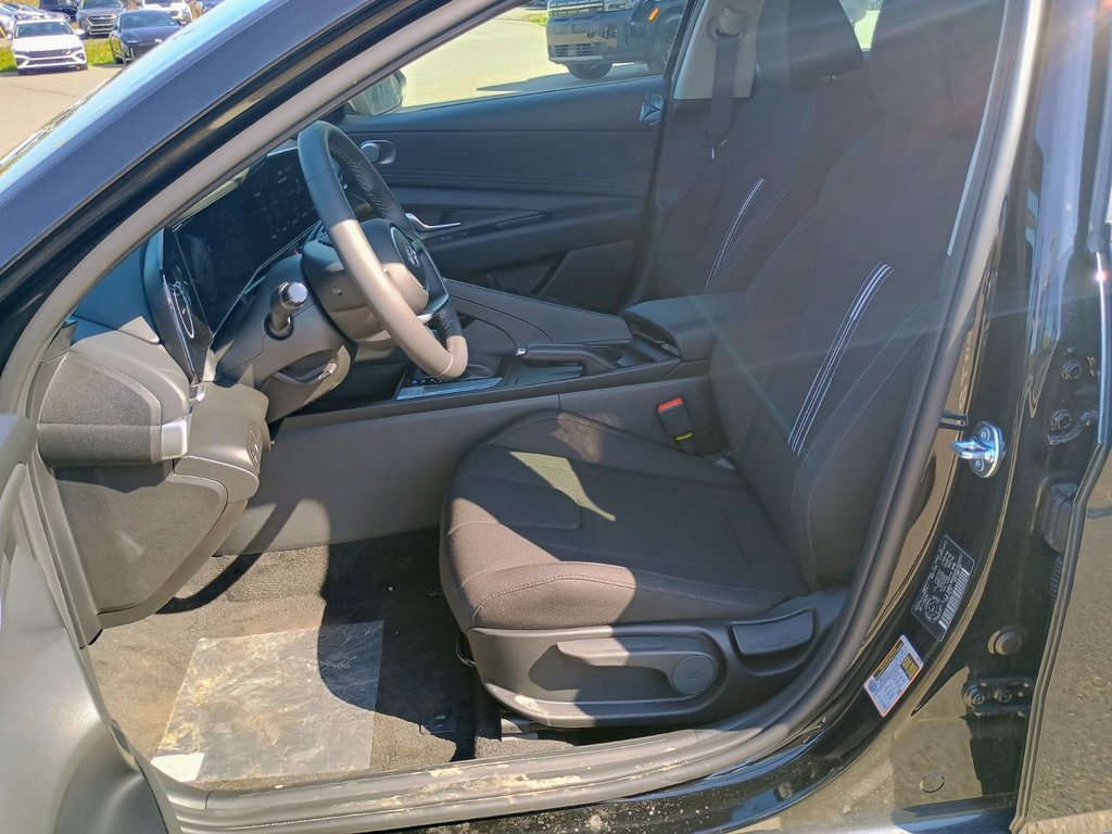 2025 Hyundai Elantra PREFERRED in New Glasgow, Nova Scotia - 12 - w1024h768px