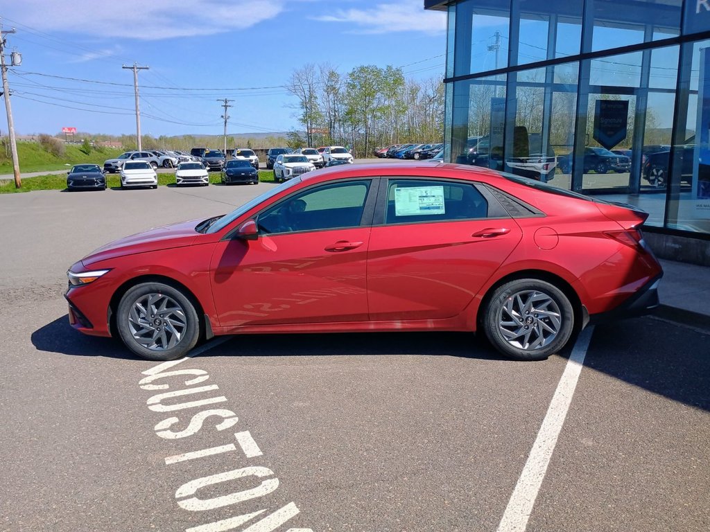 2025 Hyundai Elantra PREFERRED in New Glasgow, Nova Scotia - 2 - w1024h768px