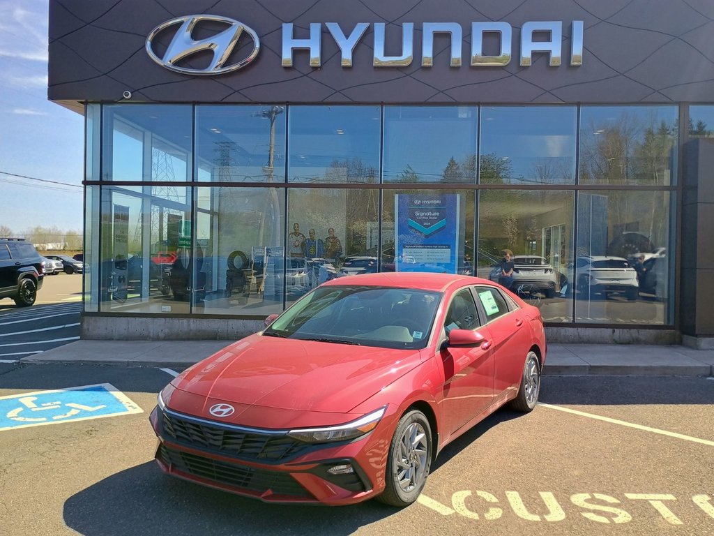 2025 Hyundai Elantra PREFERRED in New Glasgow, Nova Scotia - 1 - w1024h768px