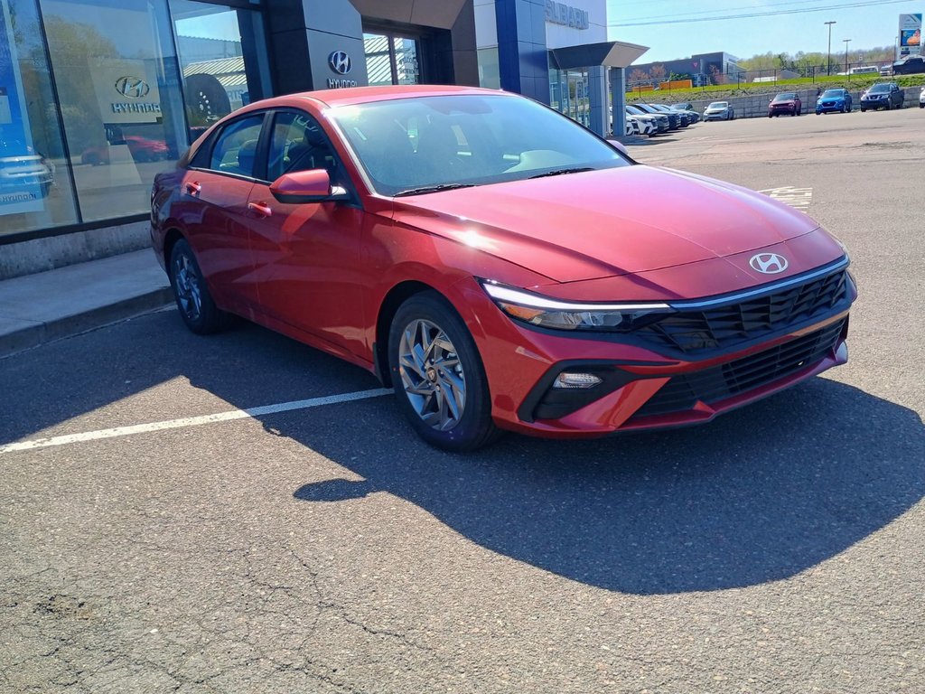 2025 Hyundai Elantra PREFERRED in New Glasgow, Nova Scotia - 7 - w1024h768px