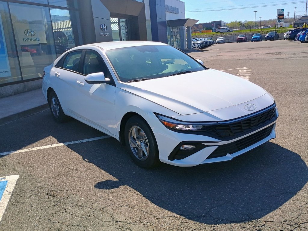 Hyundai Elantra ESSENTIAL 2025 à New Glasgow, Nouvelle-Écosse - 7 - w1024h768px