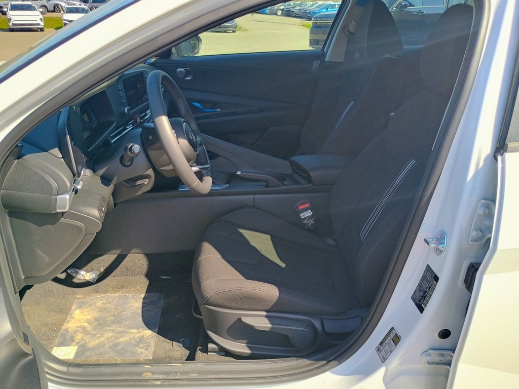 2025 Hyundai Elantra PREFERRED in New Glasgow, Nova Scotia - 12 - w1024h768px