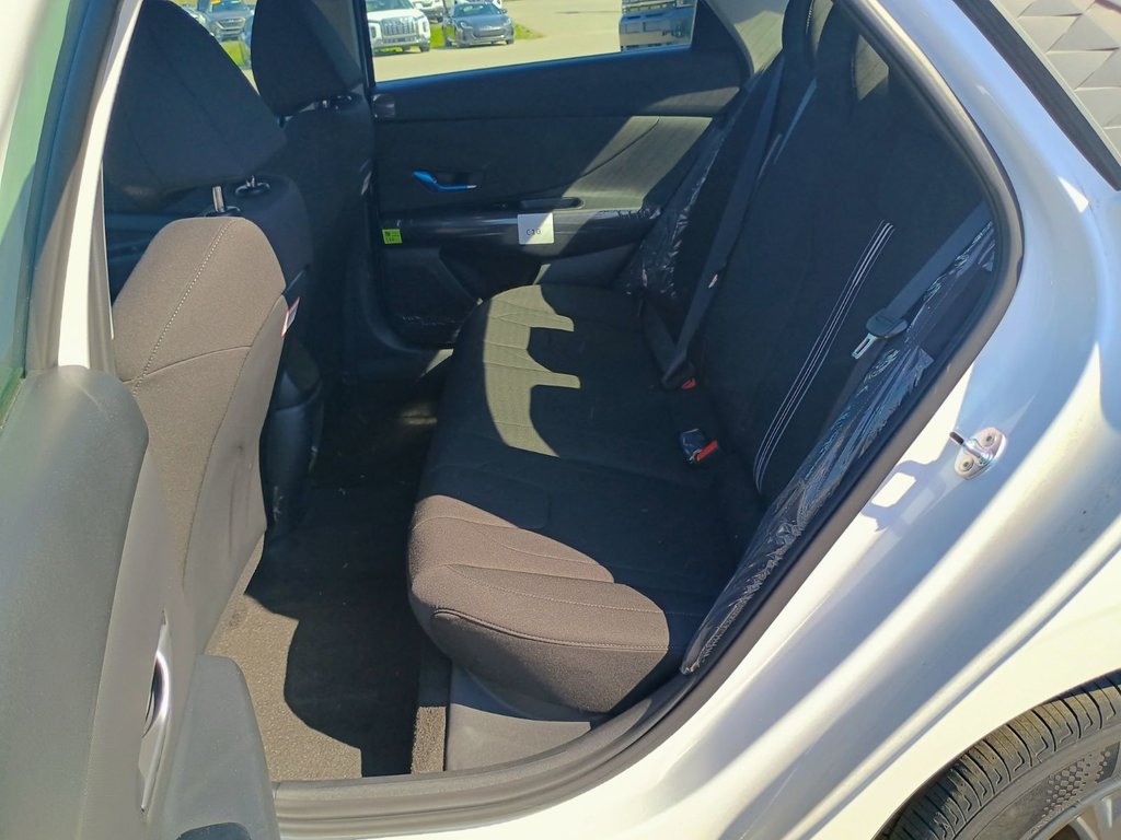 2025 Hyundai Elantra PREFERRED in New Glasgow, Nova Scotia - 13 - w1024h768px