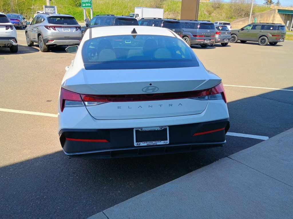 2025 Hyundai Elantra PREFERRED in New Glasgow, Nova Scotia - 4 - w1024h768px