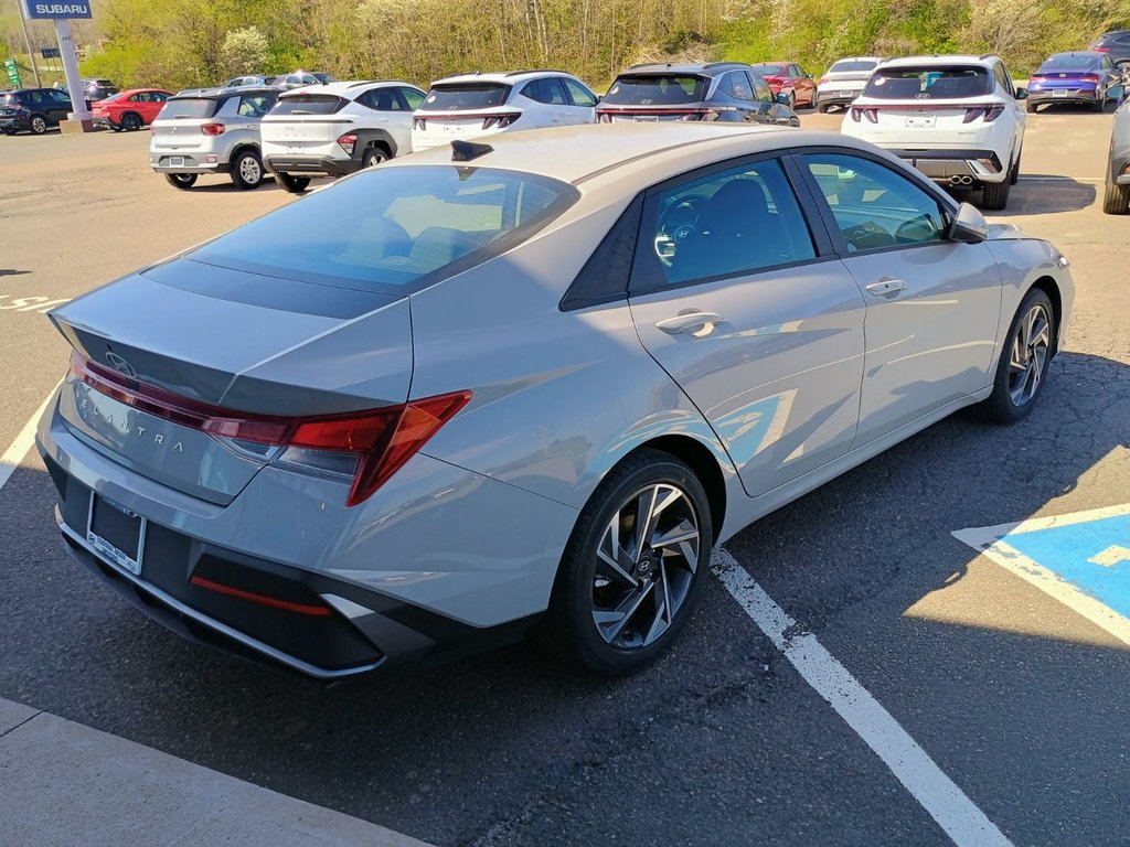 2025 Hyundai Elantra PREFERRED in New Glasgow, Nova Scotia - 5 - w1024h768px