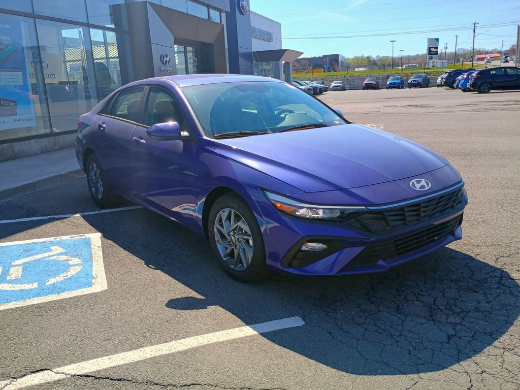 2025 Hyundai Elantra PREFERRED in New Glasgow, Nova Scotia - 7 - w1024h768px