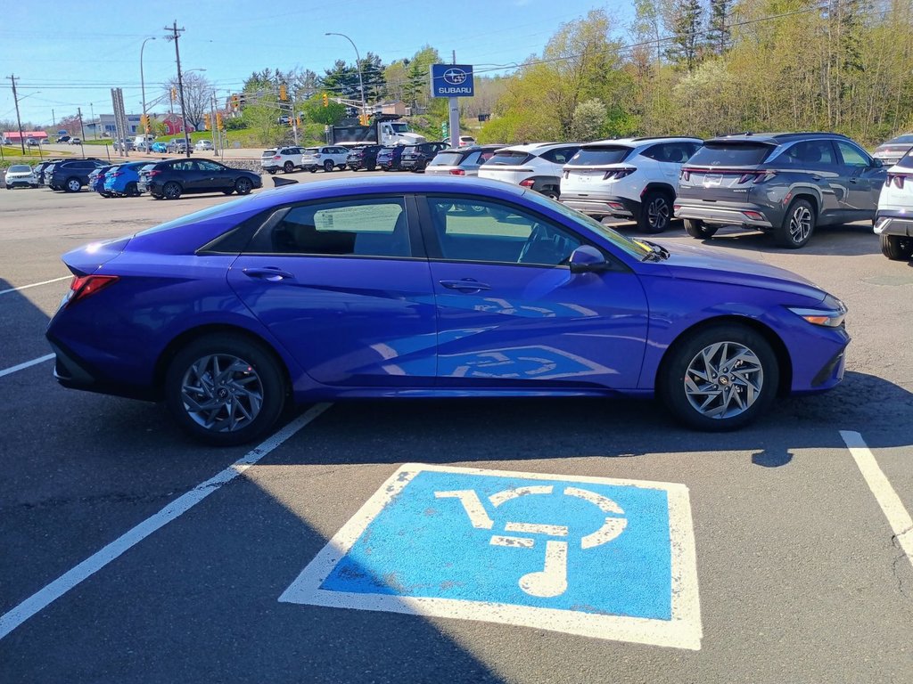 2025 Hyundai Elantra PREFERRED in New Glasgow, Nova Scotia - 6 - w1024h768px