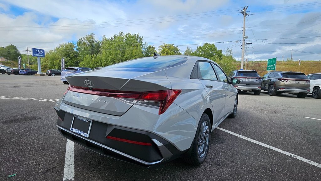 2025 Hyundai Elantra PREFERRED in New Glasgow, Nova Scotia - 5 - w1024h768px
