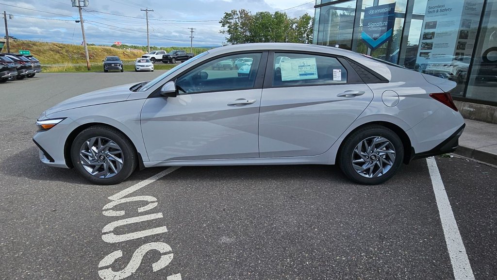 2025 Hyundai Elantra PREFERRED in New Glasgow, Nova Scotia - 2 - w1024h768px