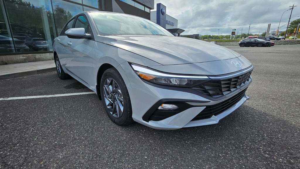 2025 Hyundai Elantra PREFERRED in New Glasgow, Nova Scotia - 7 - w1024h768px