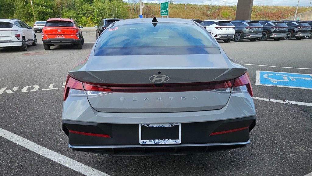 2025 Hyundai Elantra PREFERRED in New Glasgow, Nova Scotia - 4 - w1024h768px