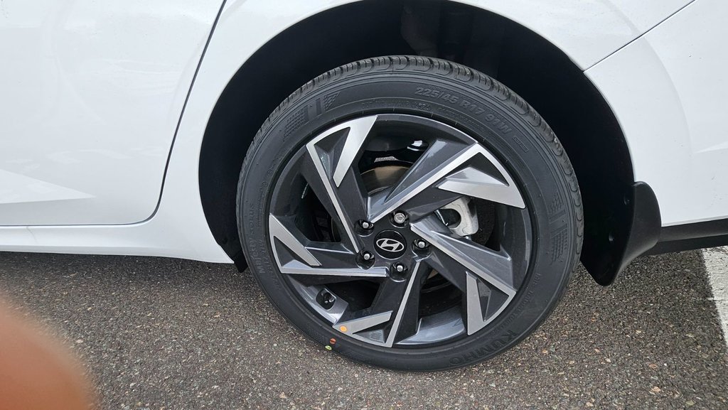 2025 Hyundai Elantra PREFERRED in New Glasgow, Nova Scotia - 14 - w1024h768px