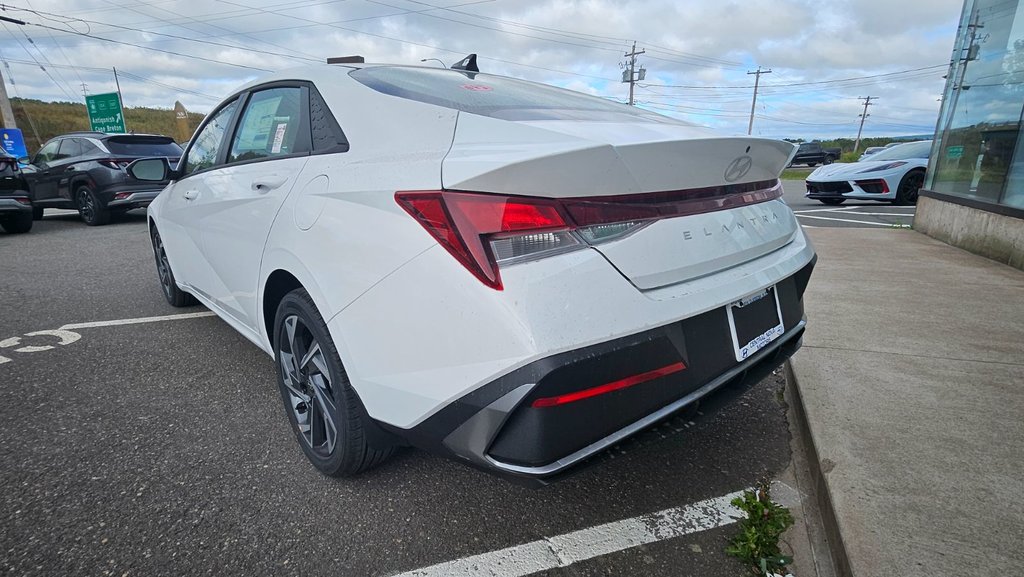 2025 Hyundai Elantra PREFERRED in New Glasgow, Nova Scotia - 3 - w1024h768px