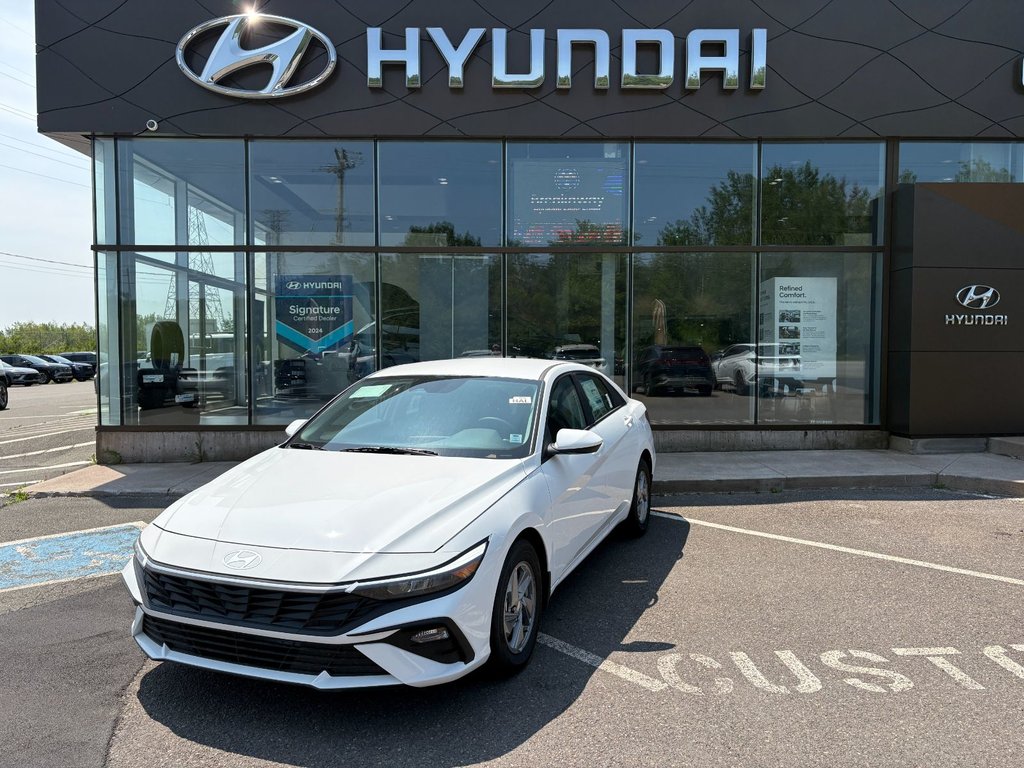 2026 Hyundai ELANTRA ESSENTIAL in New Glasgow, Nova Scotia - 1 - w1024h768px