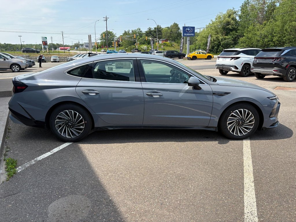 Hyundai SONATA HYBRID PREFERRED-TREND 2026 à New Glasgow, Nouvelle-Écosse - 6 - w1024h768px